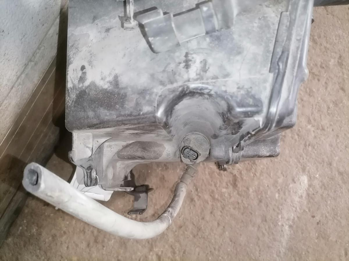 Scania Windscreen washer fluid tank 2512290 - Чистачка за Камион: снимка 4 Scania Windscreen washer fluid tank 2512290 - Чистачка за Камион: снимка 4