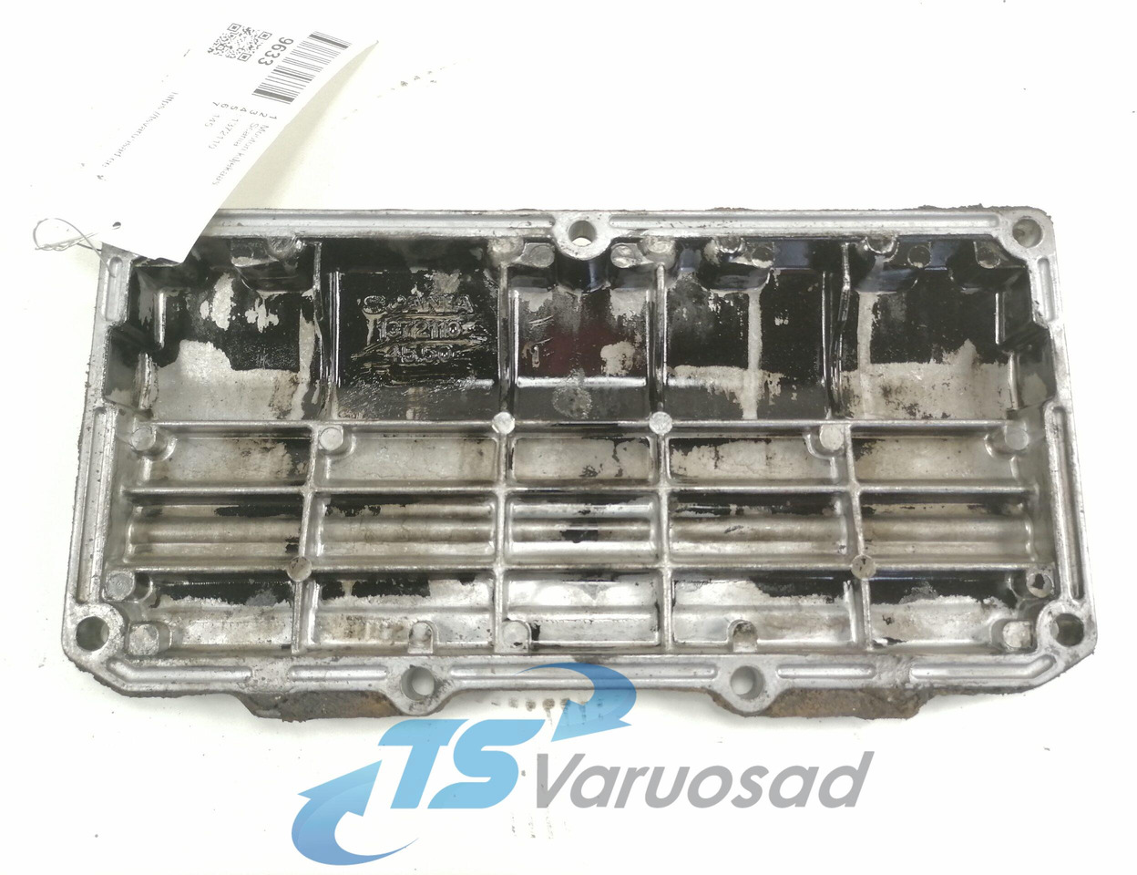 Scania engine side cover 1372110 - Двигател и части за Камион: снимка 2 Scania engine side cover 1372110 - Двигател и части за Камион: снимка 2