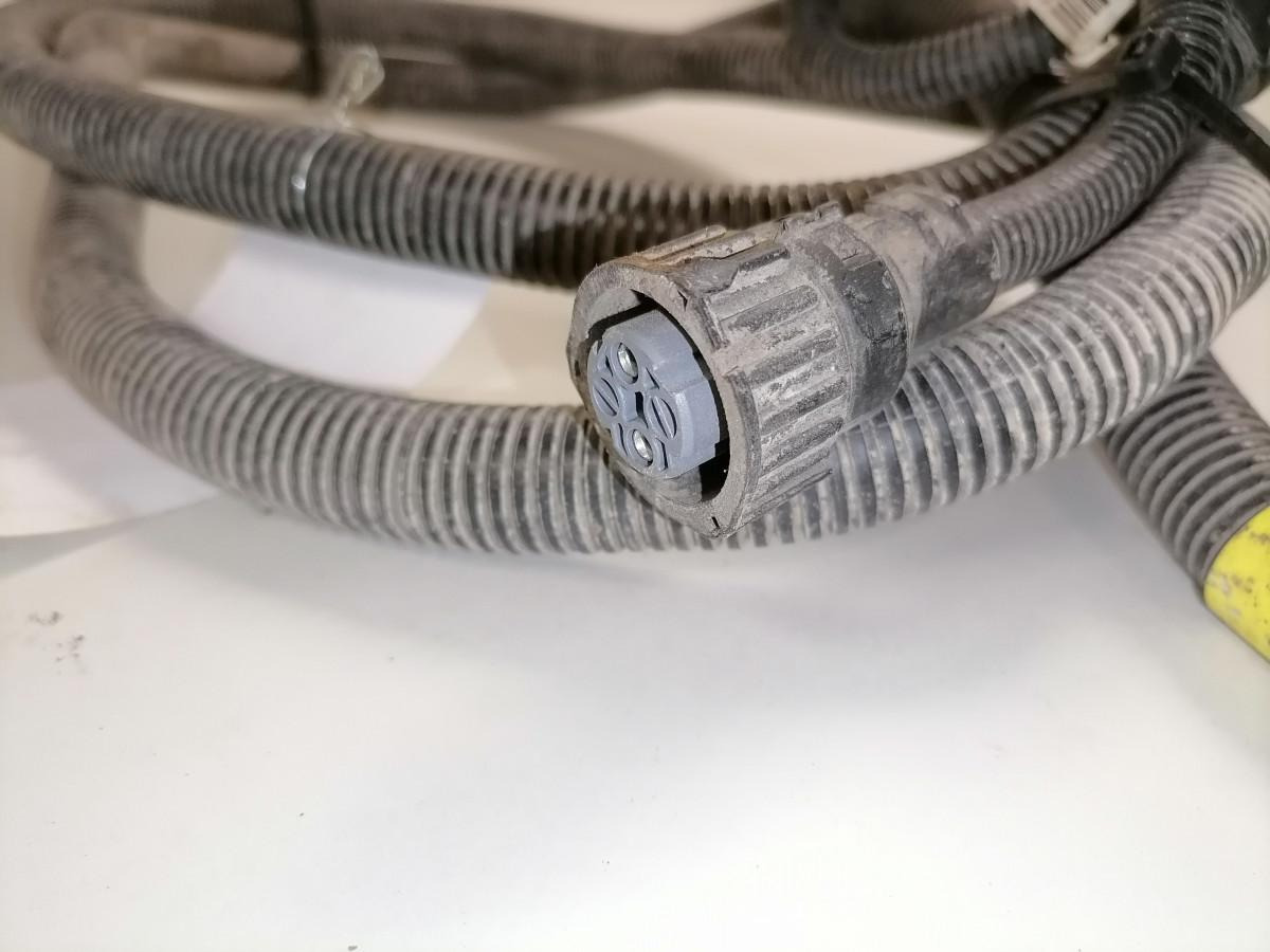 Volvo Adblue kaabel 20927923 - Горивна система за Камион: снимка 4 Volvo Adblue kaabel 20927923 - Горивна система за Камион: снимка 4