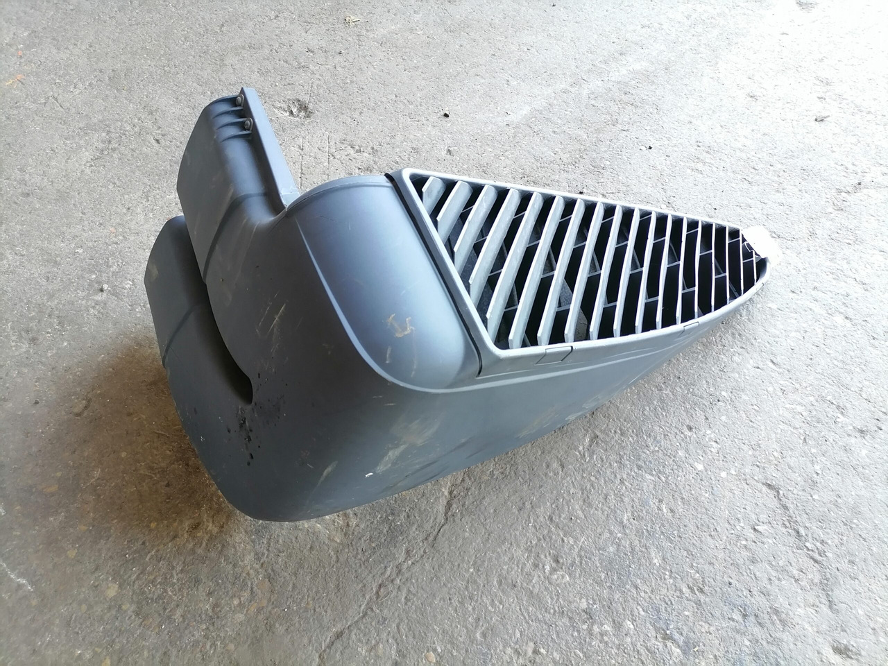 Volvo Air intake 1676685 - Всмукателна система за Камион: снимка 5 Volvo Air intake 1676685 - Всмукателна система за Камион: снимка 5