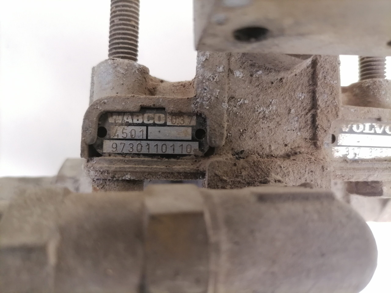 Volvo Air pressure control valve 3173150 - Спирачен клапан за Камион: снимка 3 Volvo Air pressure control valve 3173150 - Спирачен клапан за Камион: снимка 3