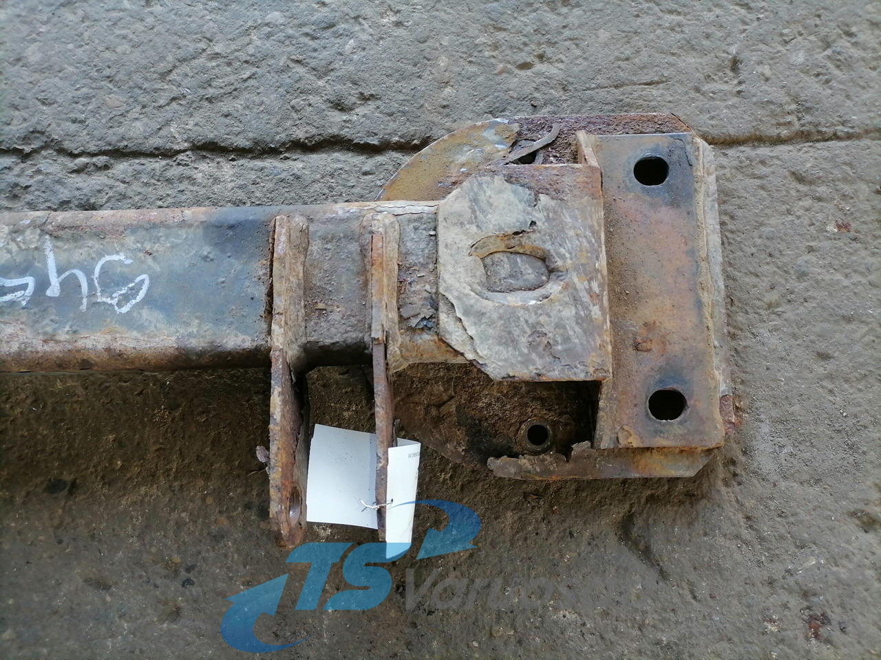 Volvo Air spring bracket 20571692 - Въздушно окачване за Камион: снимка 3 Volvo Air spring bracket 20571692 - Въздушно окачване за Камион: снимка 3
