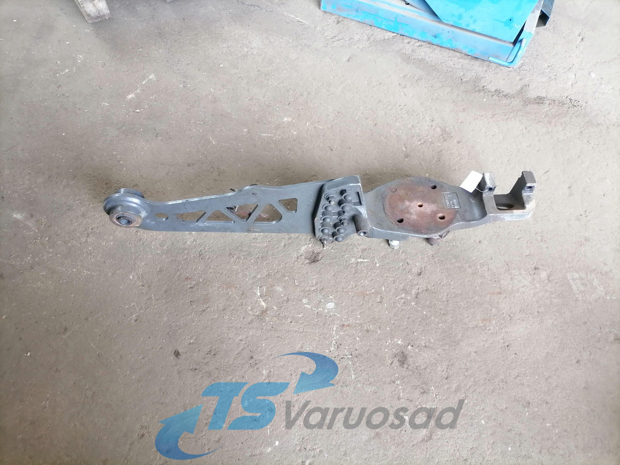 Volvo Air spring bracket 22119742 - Въздушно окачване за Камион: снимка 1 Volvo Air spring bracket 22119742 - Въздушно окачване за Камион: снимка 1