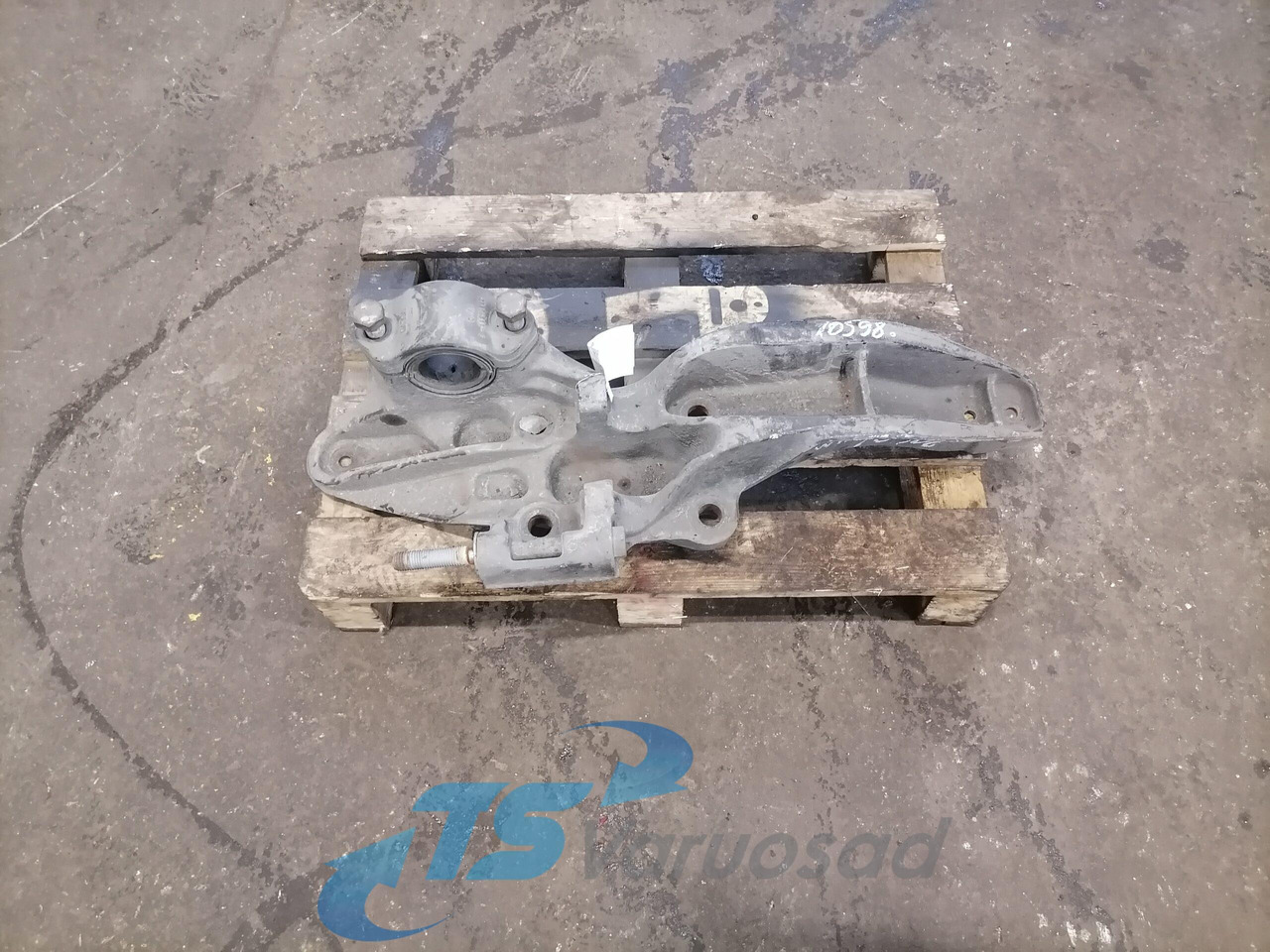 Volvo Air suspension bracket 21196826 - Ос и части за Камион: снимка 1 Volvo Air suspension bracket 21196826 - Ос и части за Камион: снимка 1