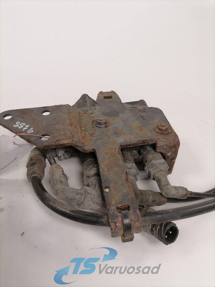 Volvo Air suspension control valve, ECAS 2051445 - Спирачен клапан за Камион: снимка 2 Volvo Air suspension control valve, ECAS 2051445 - Спирачен клапан за Камион: снимка 2