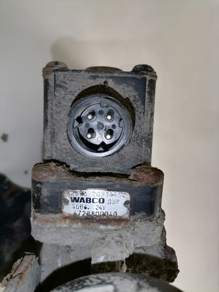 Volvo Air suspension control valve, ECAS 20514450 - Спирачен клапан за Камион: снимка 2 Volvo Air suspension control valve, ECAS 20514450 - Спирачен клапан за Камион: снимка 2