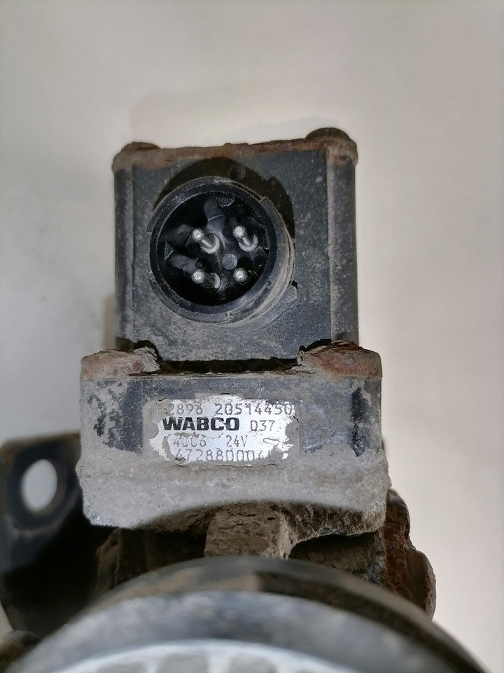 Volvo Air suspension control valve, ECAS 20514450 - Спирачен клапан за Камион: снимка 4 Volvo Air suspension control valve, ECAS 20514450 - Спирачен клапан за Камион: снимка 4
