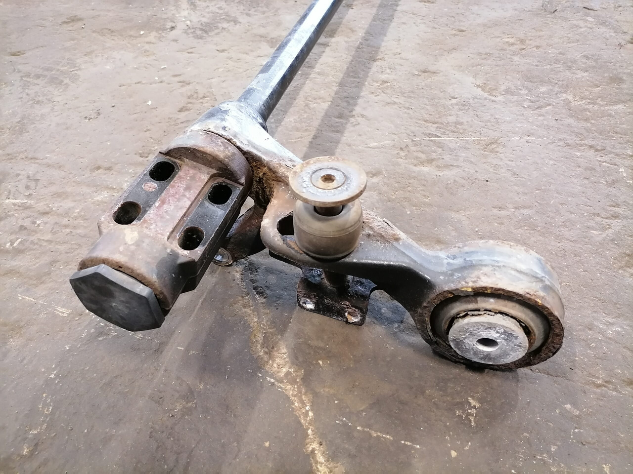 Volvo Anti-roll bar 3198853 - Окачване на кабината за Камион: снимка 5 Volvo Anti-roll bar 3198853 - Окачване на кабината за Камион: снимка 5
