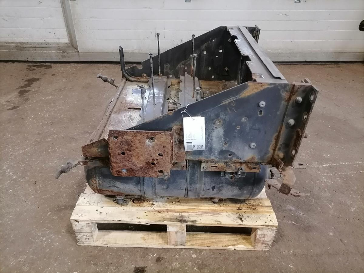 Volvo Battery box 20923091 - Акумулатор за Камион: снимка 5 Volvo Battery box 20923091 - Акумулатор за Камион: снимка 5