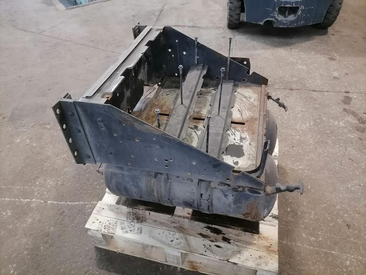 Volvo Battery box 20923091 - Акумулатор за Камион: снимка 4 Volvo Battery box 20923091 - Акумулатор за Камион: снимка 4