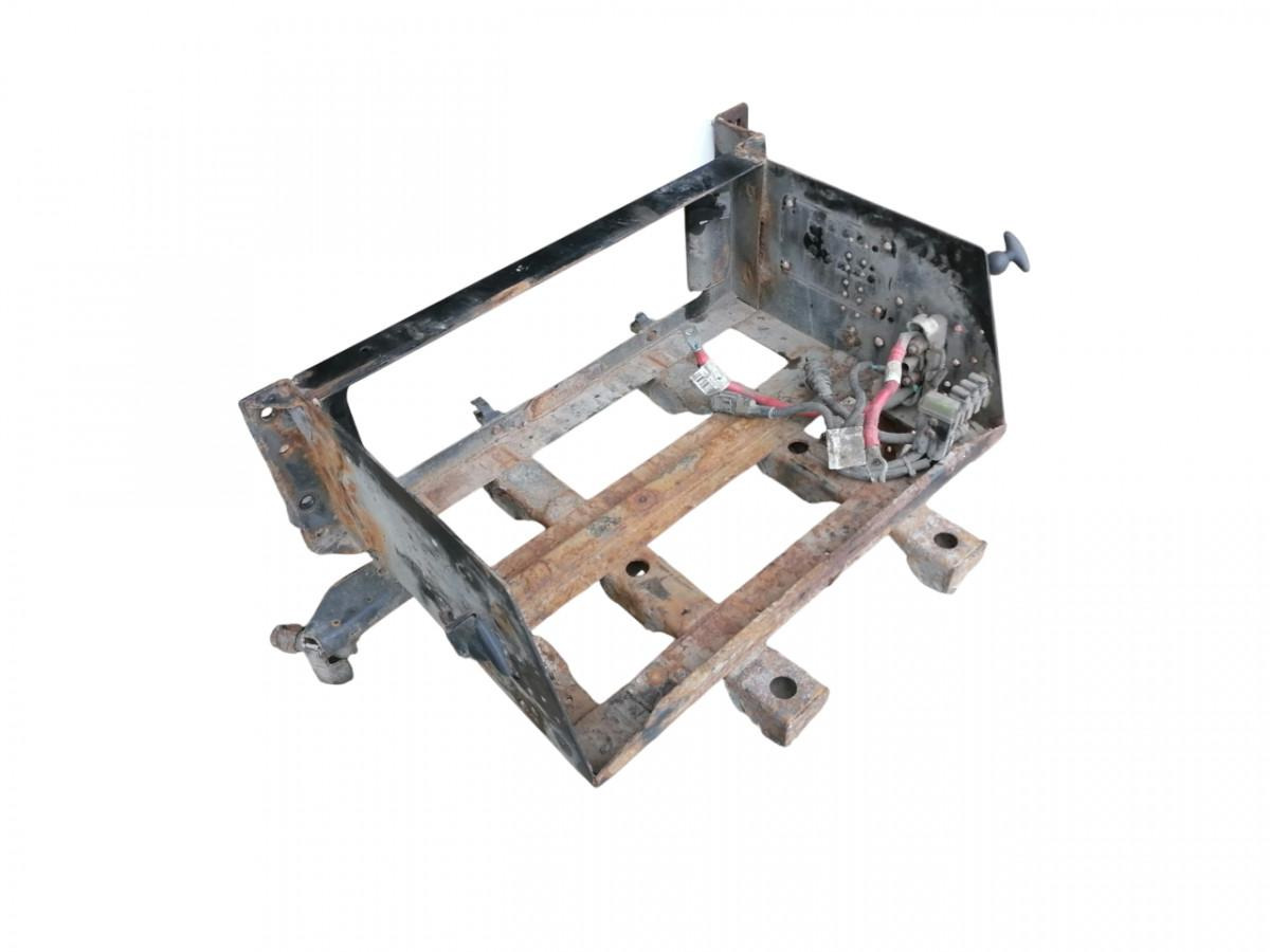 Volvo Battery box 21042654 - Акумулатор за Камион: снимка 1 Volvo Battery box 21042654 - Акумулатор за Камион: снимка 1