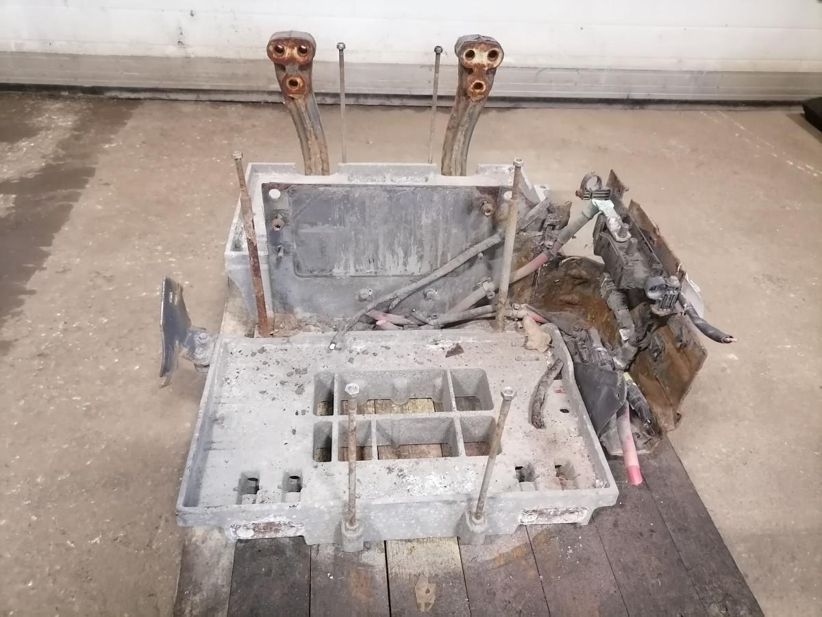 Volvo Battery box 22003951 - Акумулатор за Камион: снимка 2 Volvo Battery box 22003951 - Акумулатор за Камион: снимка 2