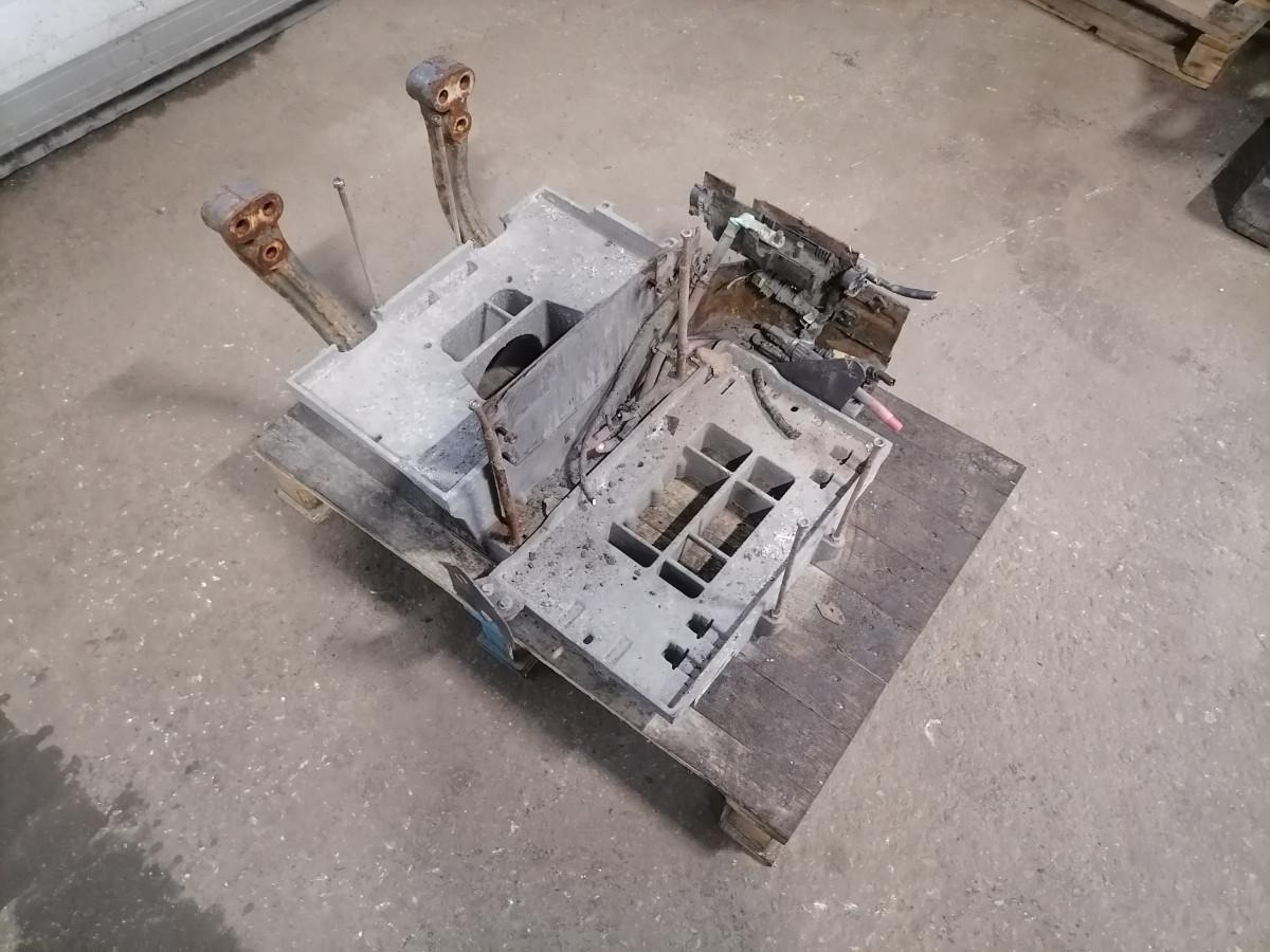 Volvo Battery box 22003951 - Акумулатор за Камион: снимка 1 Volvo Battery box 22003951 - Акумулатор за Камион: снимка 1