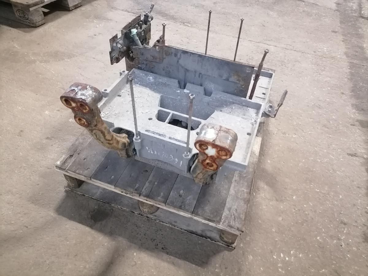 Volvo Battery box 22003951 - Акумулатор за Камион: снимка 4 Volvo Battery box 22003951 - Акумулатор за Камион: снимка 4