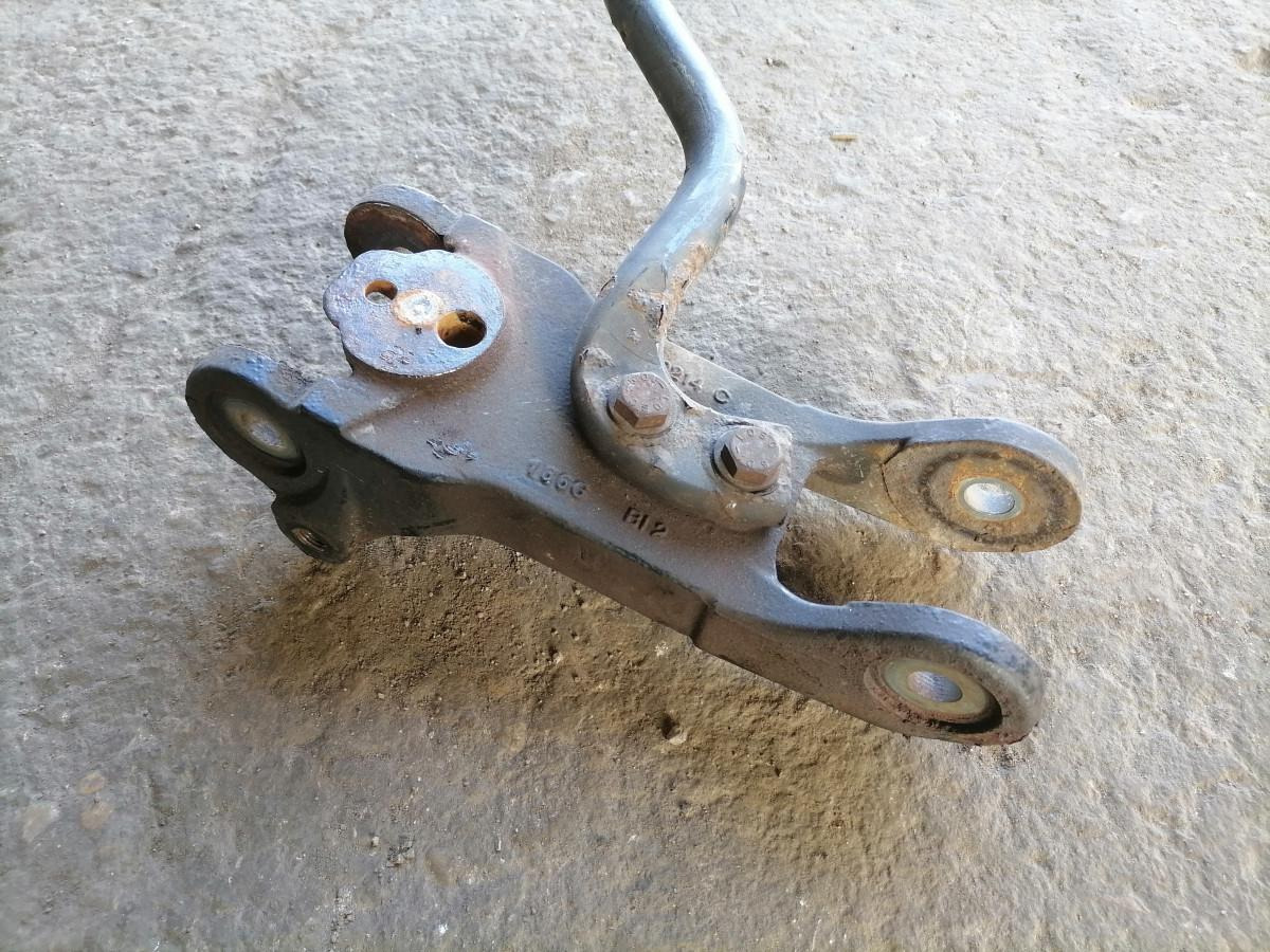 Volvo Cab anti roll bar 20757640 - Окачване на кабината за Камион: снимка 4 Volvo Cab anti roll bar 20757640 - Окачване на кабината за Камион: снимка 4