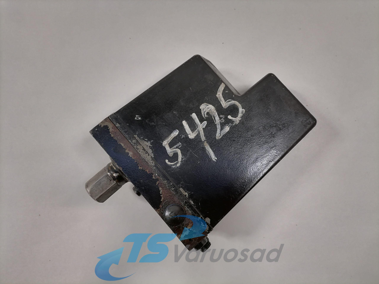 Volvo Cab tilting pump 3198846 - Окачване на кабината за Камион: снимка 1 Volvo Cab tilting pump 3198846 - Окачване на кабината за Камион: снимка 1