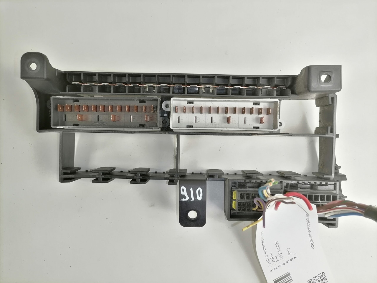 Volvo Central electric unit 21218495 - Предпазител за Камион: снимка 4 Volvo Central electric unit 21218495 - Предпазител за Камион: снимка 4