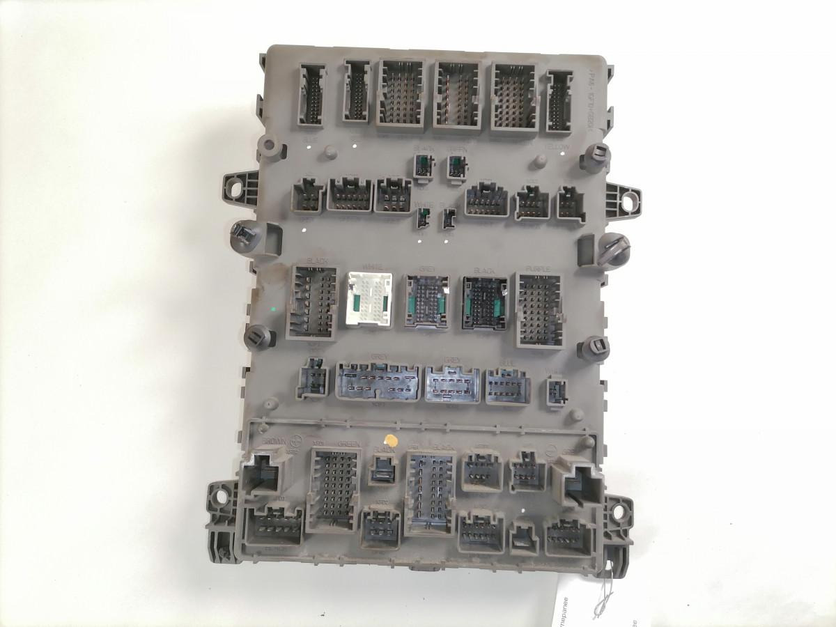 Volvo Central electric unit 22009557 - Предпазител за Камион: снимка 3 Volvo Central electric unit 22009557 - Предпазител за Камион: снимка 3