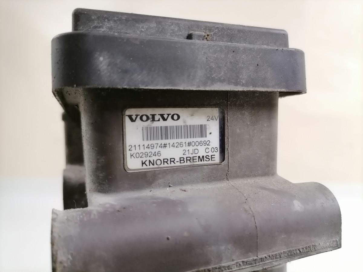 Volvo EBS brake valve 21114974 - Спирачен клапан за Камион: снимка 3 Volvo EBS brake valve 21114974 - Спирачен клапан за Камион: снимка 3