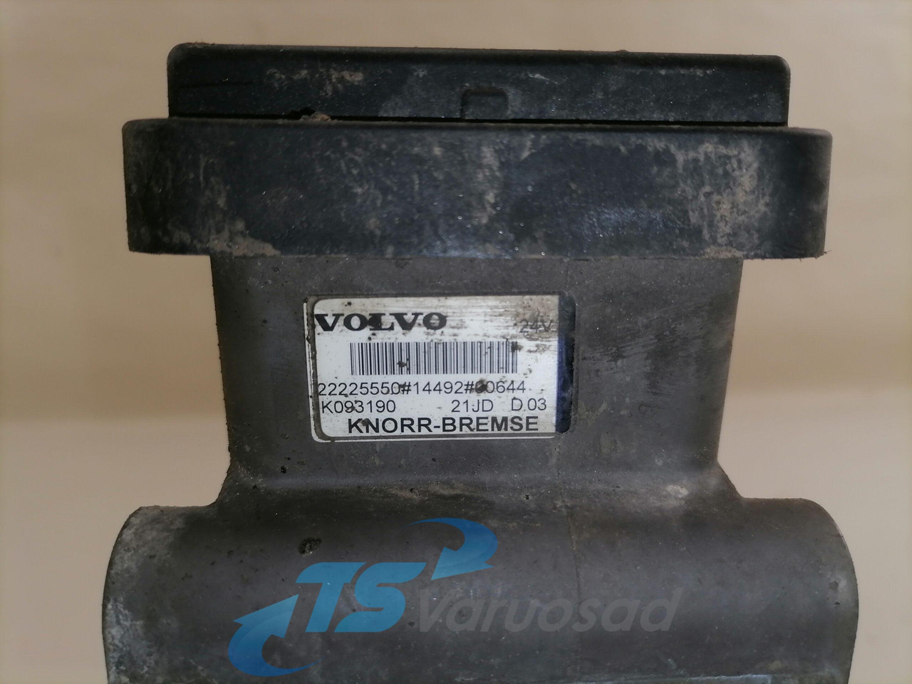 Volvo EBS brake valve 22225550 - Спирачен клапан за Камион: снимка 3 Volvo EBS brake valve 22225550 - Спирачен клапан за Камион: снимка 3