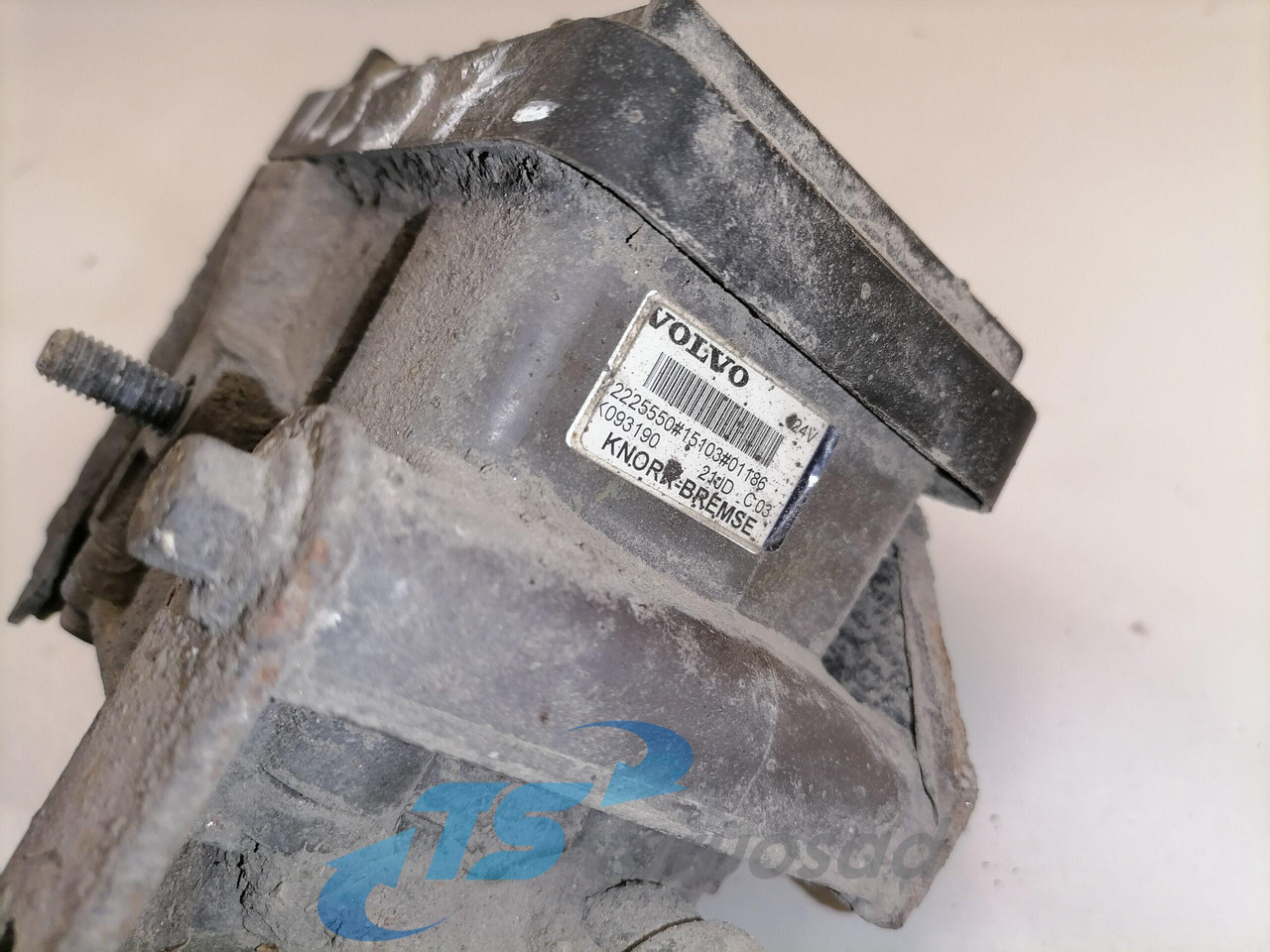 Volvo EBS brake valve 22225550 - Спирачен клапан за Камион: снимка 2 Volvo EBS brake valve 22225550 - Спирачен клапан за Камион: снимка 2