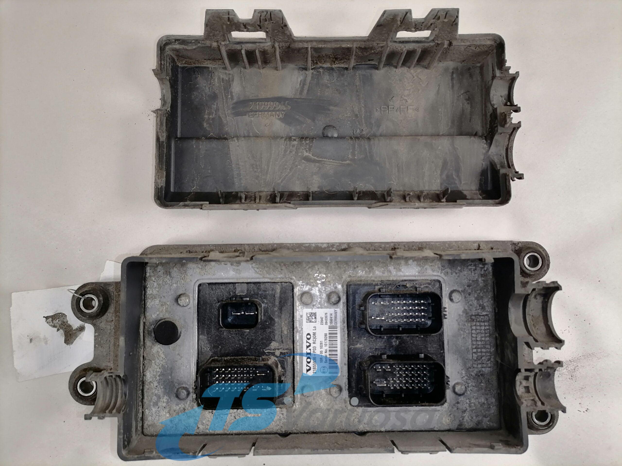 Volvo Ecu RCIOM 21855936 - Блок за управление за Камион: снимка 3 Volvo Ecu RCIOM 21855936 - Блок за управление за Камион: снимка 3