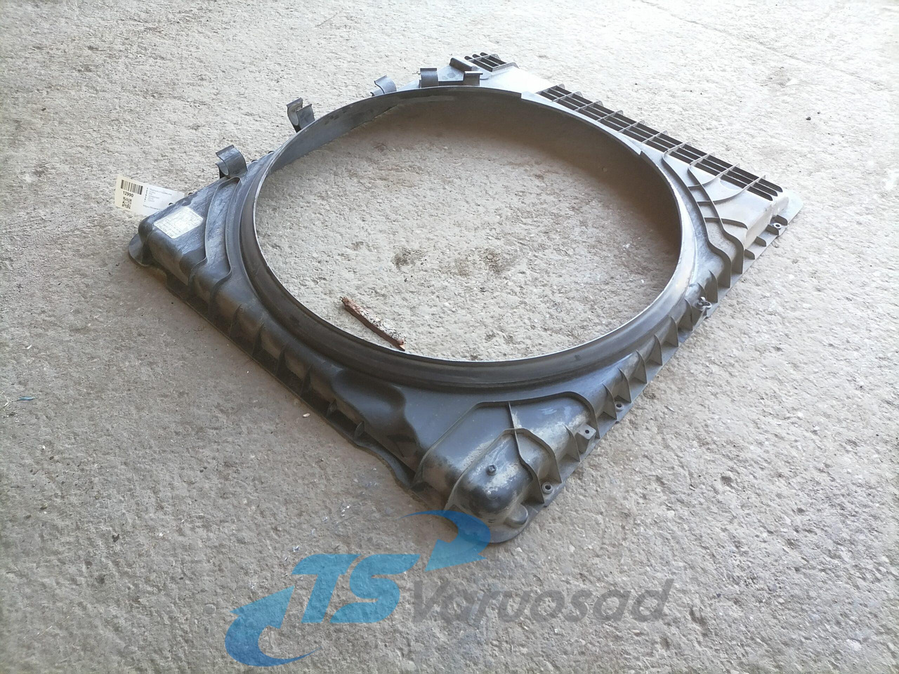 Volvo Fan shroud 22060183 - Радиатор за Камион: снимка 3 Volvo Fan shroud 22060183 - Радиатор за Камион: снимка 3
