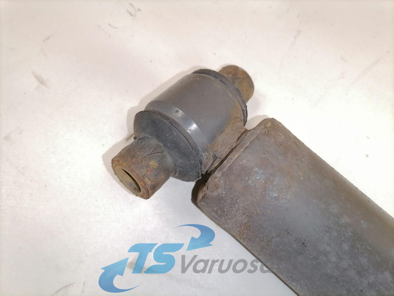 Volvo First axel shock absorber 21866530 - Амортизатор за Камион: снимка 2 Volvo First axel shock absorber 21866530 - Амортизатор за Камион: снимка 2