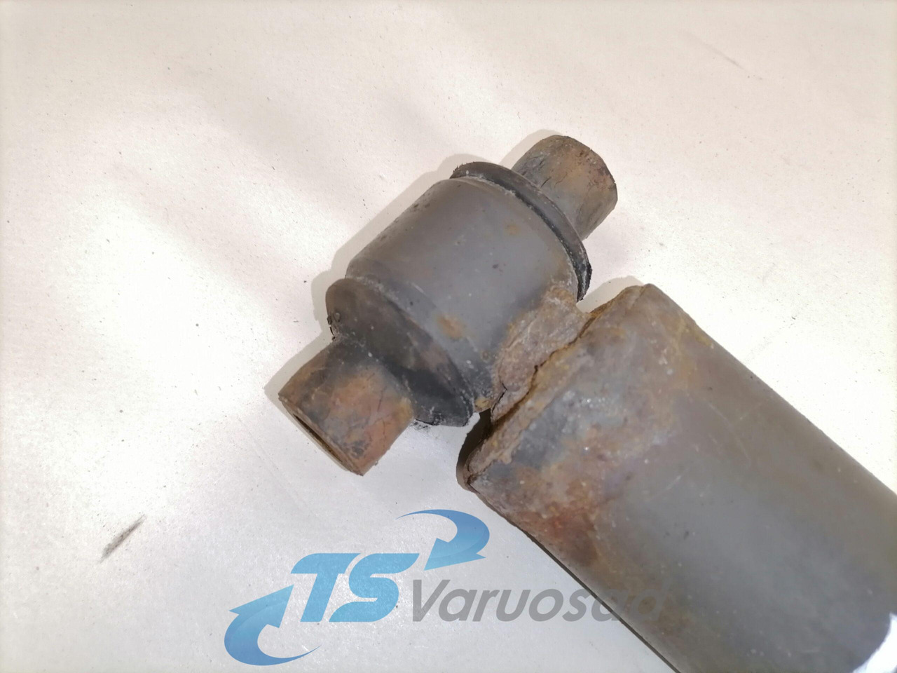 Volvo First axel shock absorber 21866530 - Амортизатор за Камион: снимка 2 Volvo First axel shock absorber 21866530 - Амортизатор за Камион: снимка 2