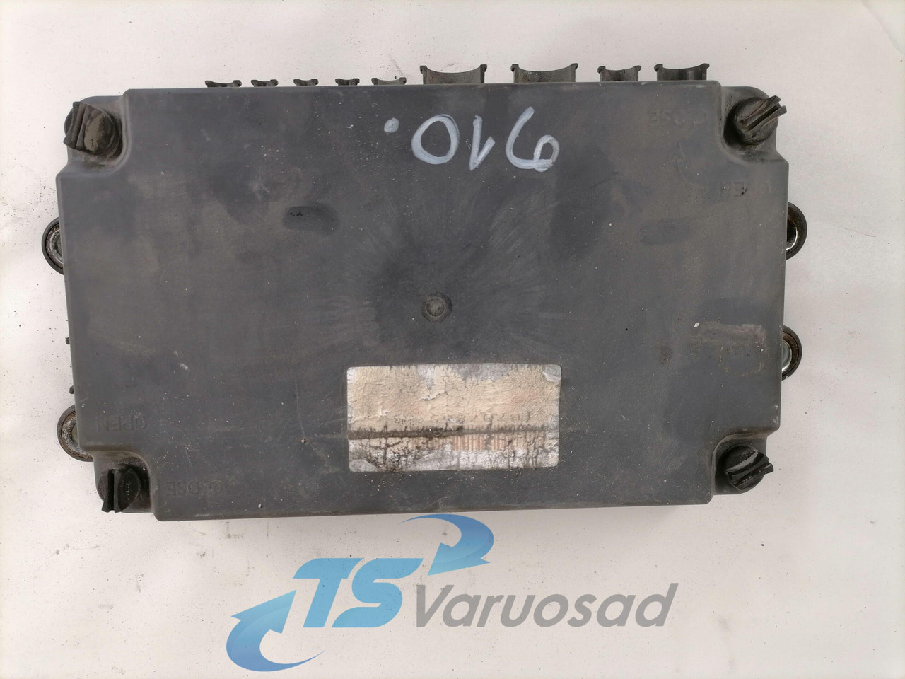 Volvo Fuse box 21717590 - Предпазител за Камион: снимка 1 Volvo Fuse box 21717590 - Предпазител за Камион: снимка 1