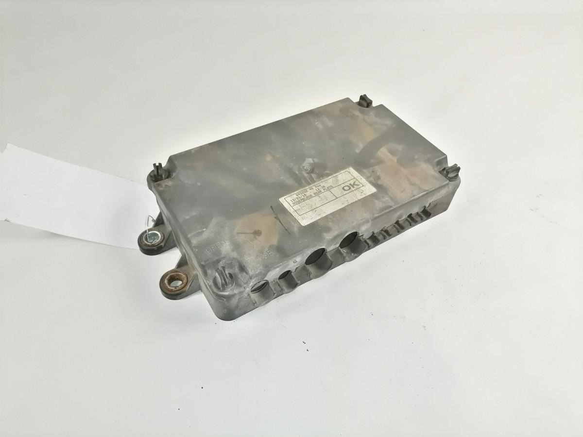Volvo Fuse box 21728187 - Предпазител за Камион: снимка 4 Volvo Fuse box 21728187 - Предпазител за Камион: снимка 4