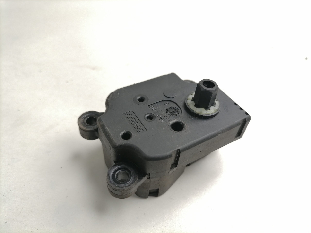 Volvo Interior heating damper position regulator 20443812 - Универсална част за Камион: снимка 3 Volvo Interior heating damper position regulator 20443812 - Универсална част за Камион: снимка 3