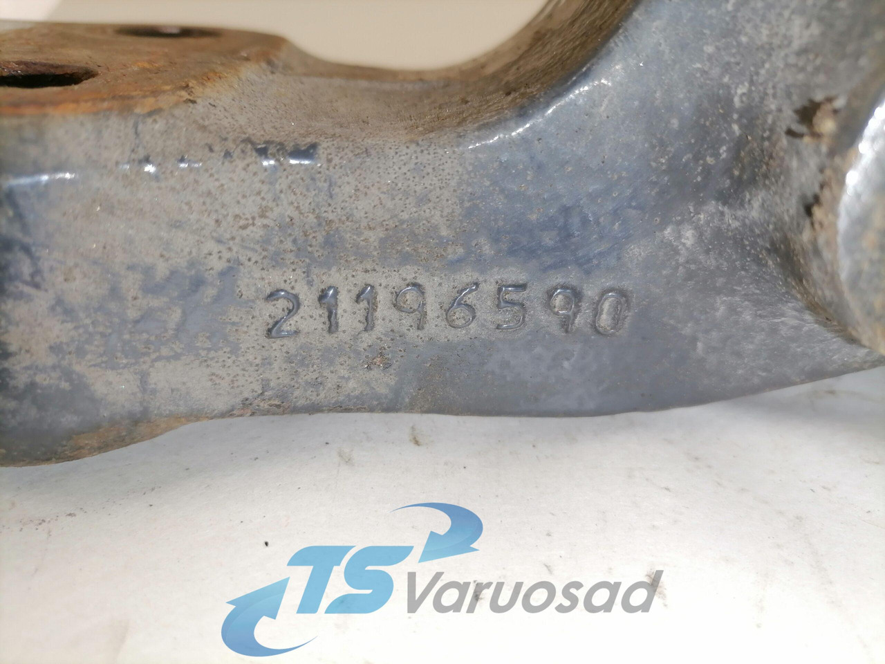 Volvo Kabiini kandur, tagumine 21196590 - Окачване на кабината за Камион: снимка 3 Volvo Kabiini kandur, tagumine 21196590 - Окачване на кабината за Камион: снимка 3