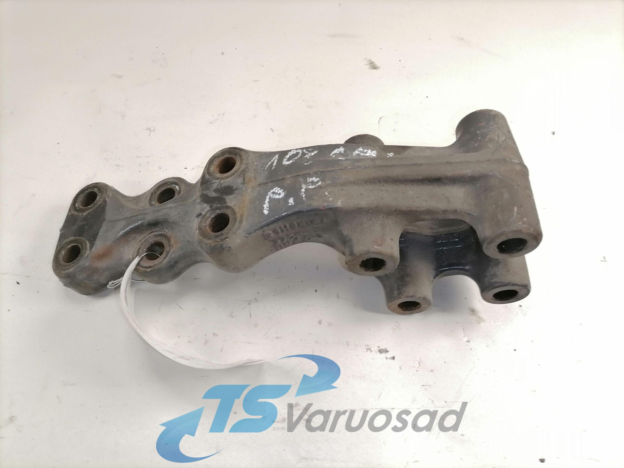 Volvo Kabiini kandur, tagumine 21196590 - Окачване на кабината за Камион: снимка 4 Volvo Kabiini kandur, tagumine 21196590 - Окачване на кабината за Камион: снимка 4