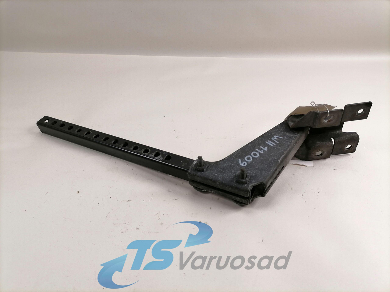 Volvo Kabiini tuulesuunaja kandur 82210159 - Аеродинамика/ Спойлер за Камион: снимка 2 Volvo Kabiini tuulesuunaja kandur 82210159 - Аеродинамика/ Спойлер за Камион: снимка 2