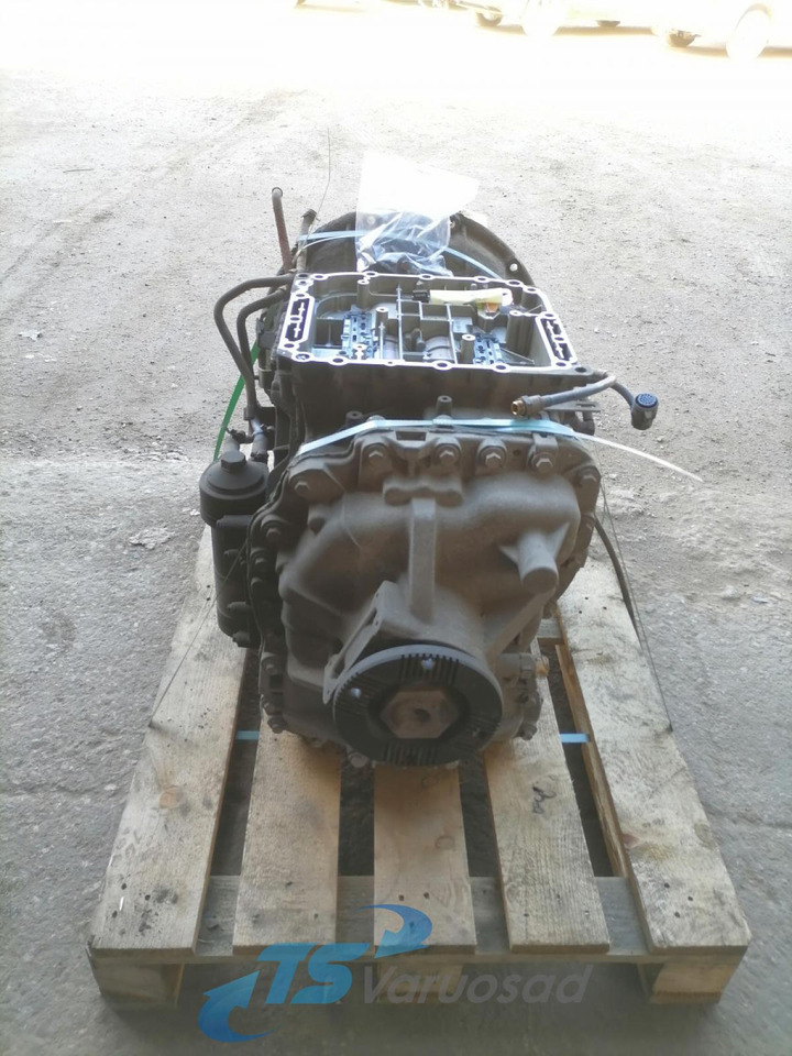 Volvo Käigukast AT2412C AT2412C - Скоростна кутия и части за Камион: снимка 4 Volvo Käigukast AT2412C AT2412C - Скоростна кутия и части за Камион: снимка 4