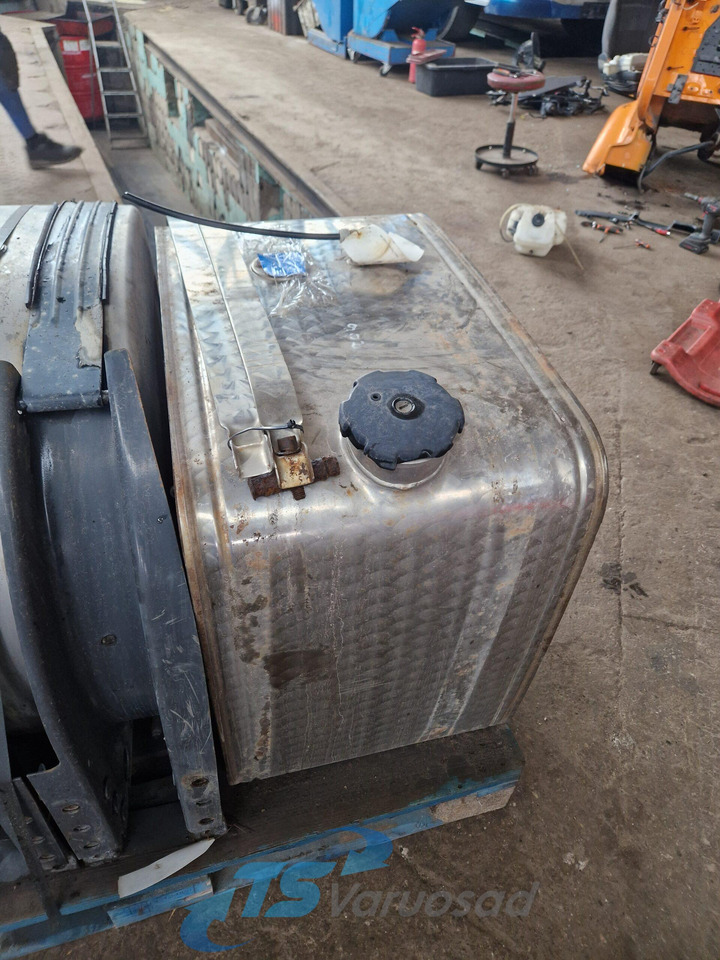 Volvo Kütusepaak 200L 12345 - Резервоар за гориво за Камион: снимка 4 Volvo Kütusepaak 200L 12345 - Резервоар за гориво за Камион: снимка 4