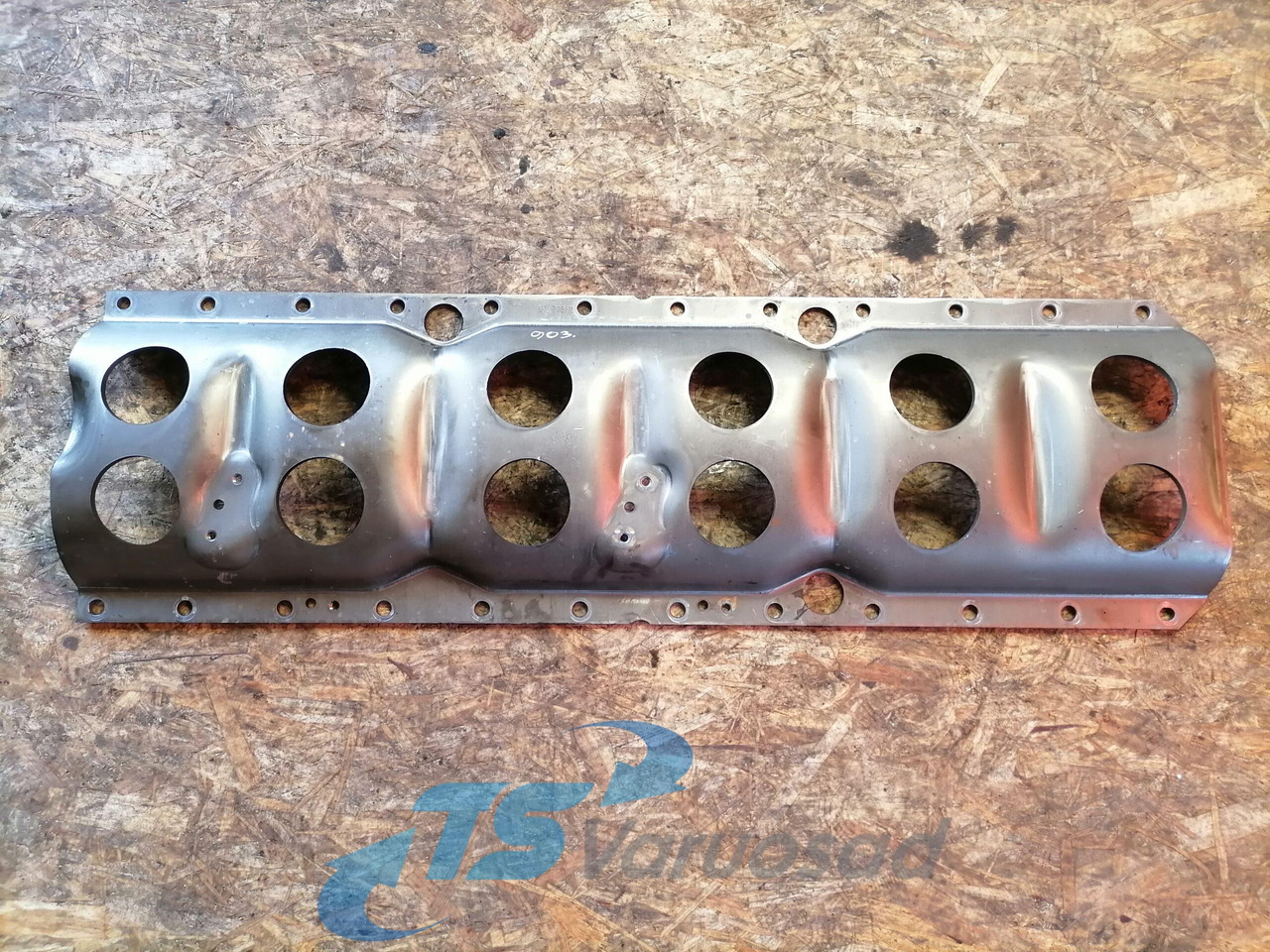 Volvo Ladder frame 20499612 - Маслена вана за Камион: снимка 2 Volvo Ladder frame 20499612 - Маслена вана за Камион: снимка 2