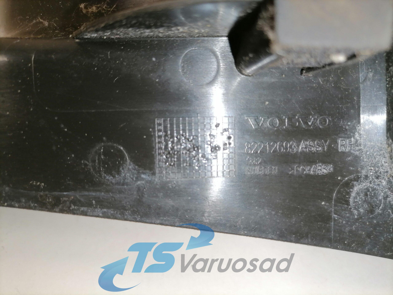 Volvo Lävepaku kate 82212693 - Универсална част за Камион: снимка 3 Volvo Lävepaku kate 82212693 - Универсална част за Камион: снимка 3