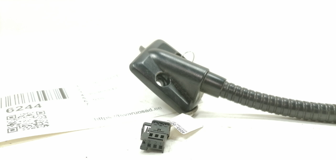 Volvo Lugemislamp 82301393 - Универсална част за Камион: снимка 2 Volvo Lugemislamp 82301393 - Универсална част за Камион: снимка 2