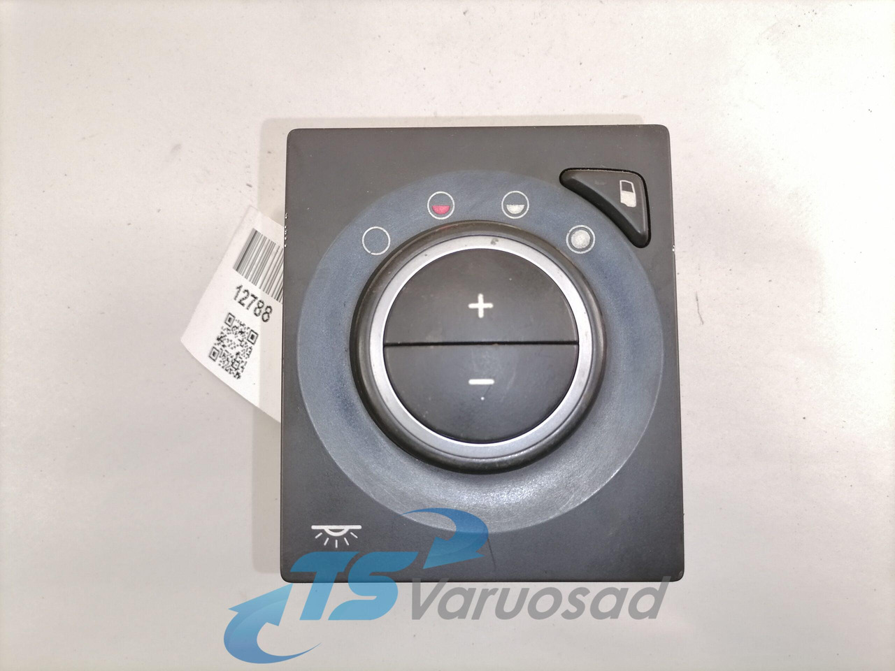 Volvo Lüliti, salongi valgustus 22049578 - Кабина за Камион: снимка 3 Volvo Lüliti, salongi valgustus 22049578 - Кабина за Камион: снимка 3