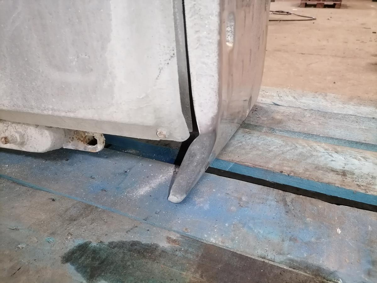 Volvo Muffler 20894953 - Заглушител за Камион: снимка 4 Volvo Muffler 20894953 - Заглушител за Камион: снимка 4