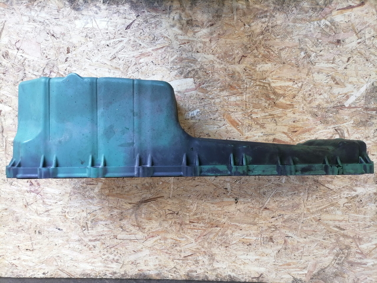 Volvo Oil sump 20493972 - Маслена вана за Камион: снимка 4 Volvo Oil sump 20493972 - Маслена вана за Камион: снимка 4