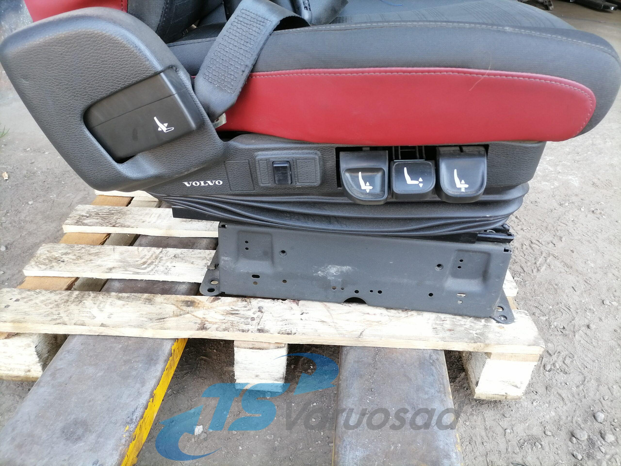 Volvo Passenger seat 82201647 - Седалка за Камион: снимка 3 Volvo Passenger seat 82201647 - Седалка за Камион: снимка 3