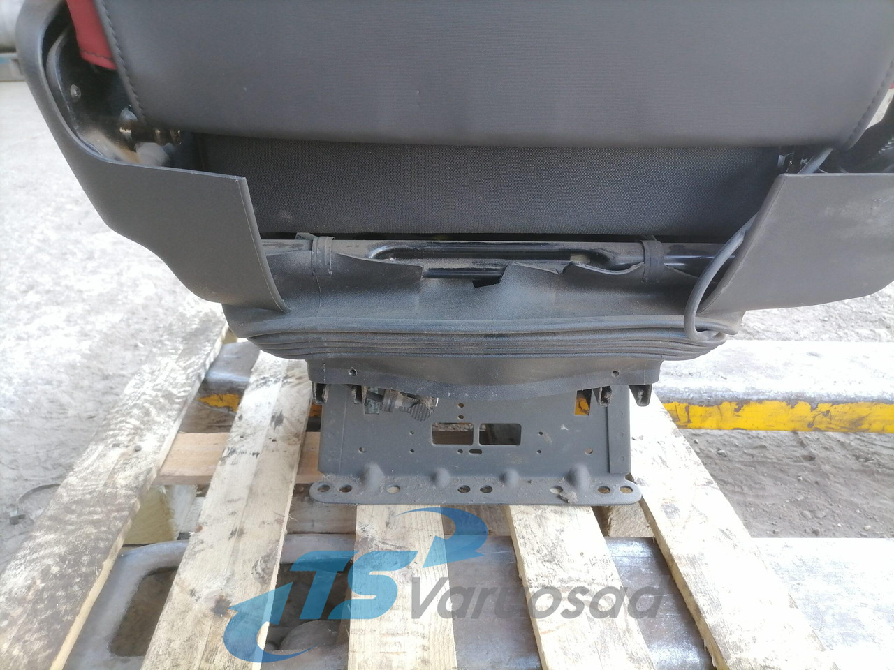 Volvo Passenger seat 82201647 - Седалка за Камион: снимка 5 Volvo Passenger seat 82201647 - Седалка за Камион: снимка 5