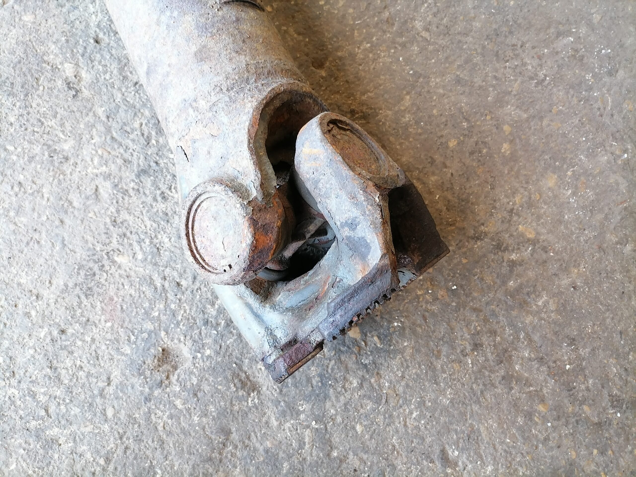 Volvo Propeller shaft 1068155 - Карданні вали за Камион: снимка 3 Volvo Propeller shaft 1068155 - Карданні вали за Камион: снимка 3