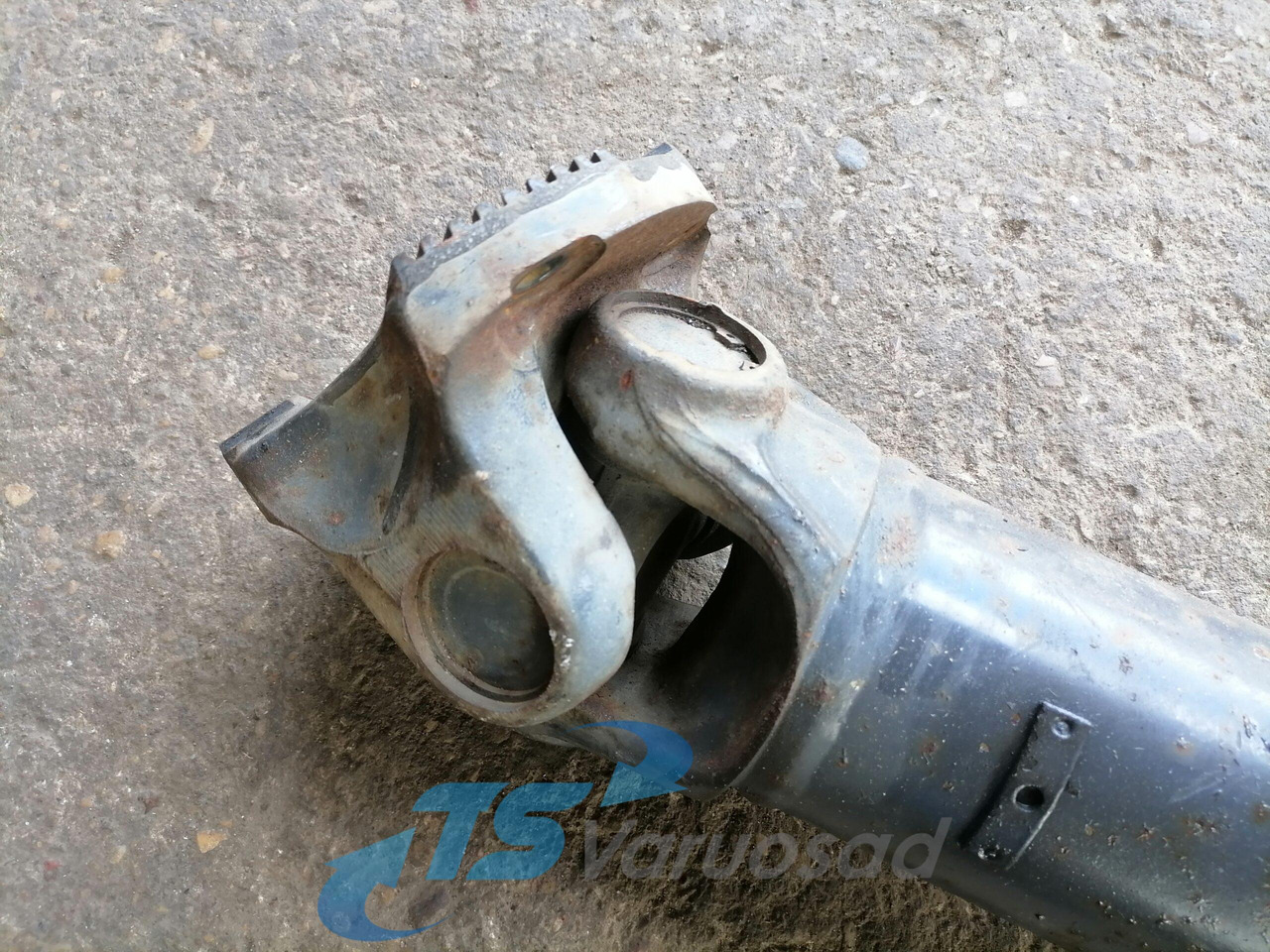 Volvo Propeller shaft 20821635 - Карданні вали за Камион: снимка 3 Volvo Propeller shaft 20821635 - Карданні вали за Камион: снимка 3