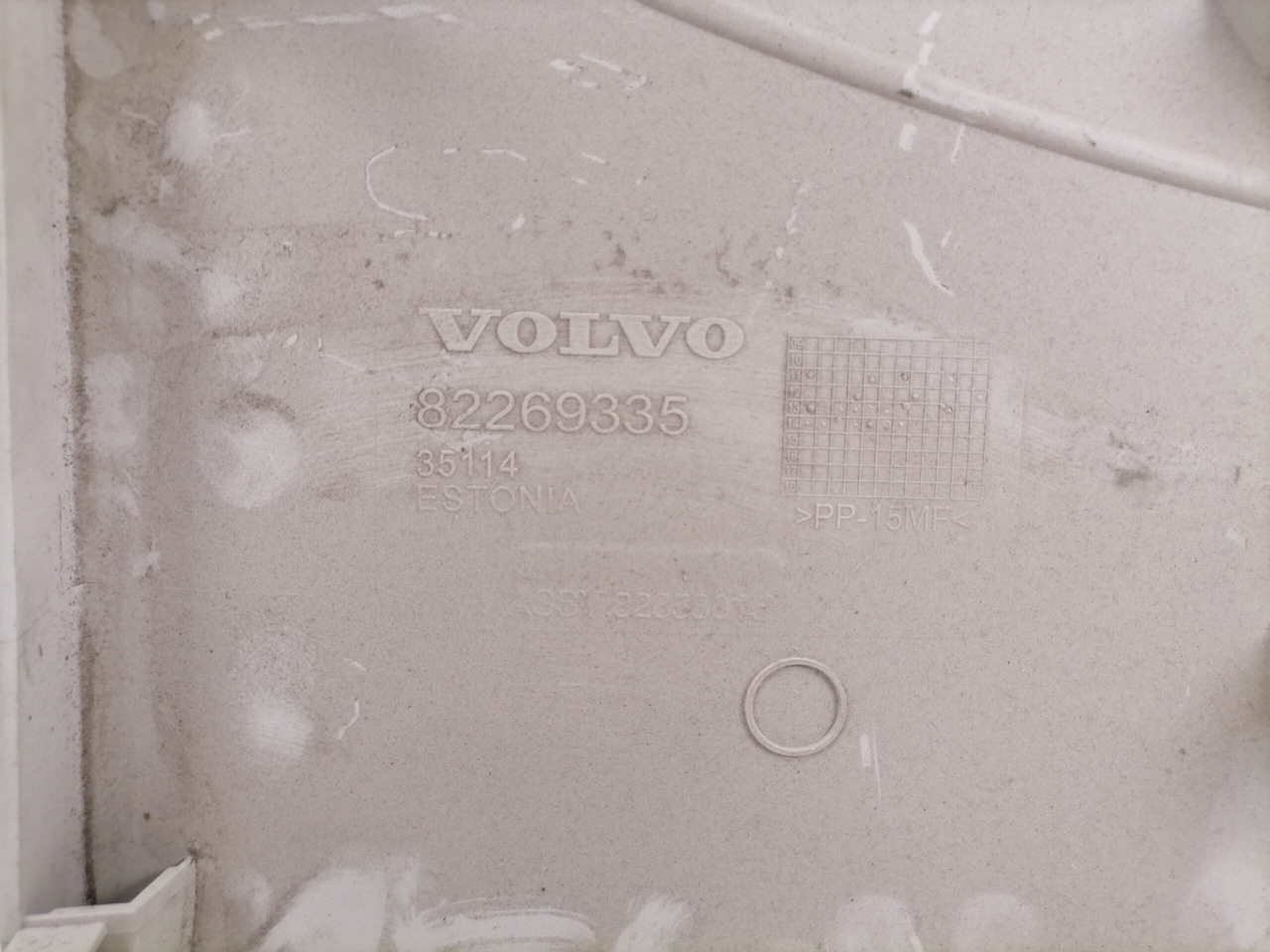 Volvo Salongi plastik 82269335 - Универсална част за Камион: снимка 3 Volvo Salongi plastik 82269335 - Универсална част за Камион: снимка 3