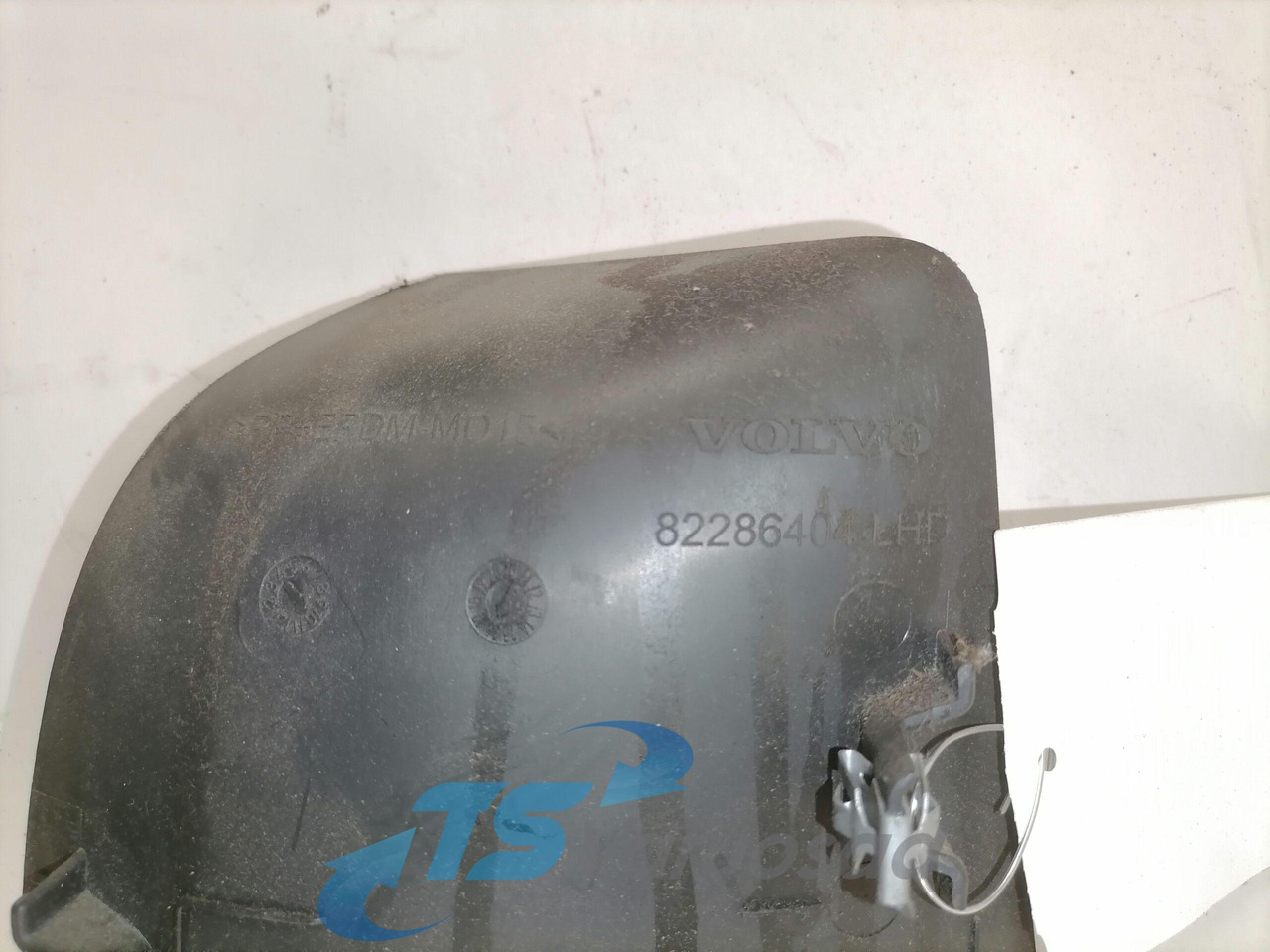Volvo Salongi plastik 82286404 - Универсална част за Камион: снимка 2 Volvo Salongi plastik 82286404 - Универсална част за Камион: снимка 2