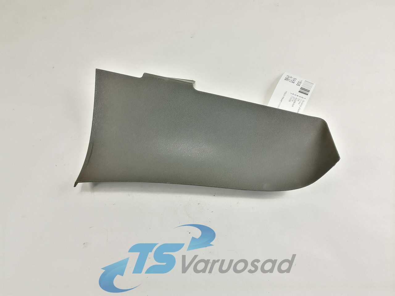 Volvo Salongi plastik 82286404 - Универсална част за Камион: снимка 1 Volvo Salongi plastik 82286404 - Универсална част за Камион: снимка 1